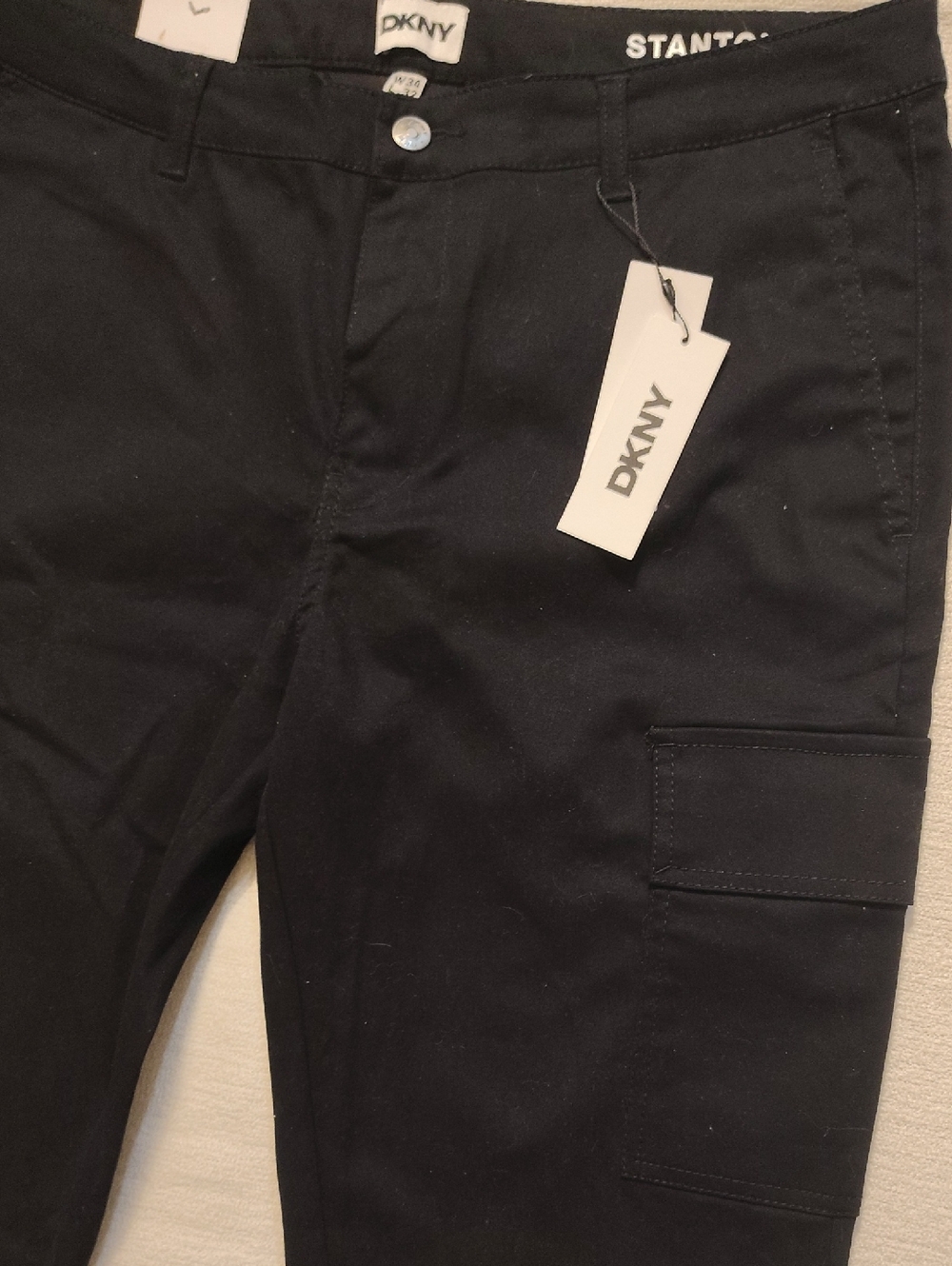 DKNY Stanton Slim-Fit Velvet Cargo Pants.Size 34/32 - Picture 4 of 8